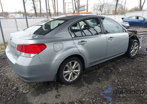 2013 Subaru Legacy 2.5I Premium из США, поврежденный, VIN 4S3BMBC61D3016589
